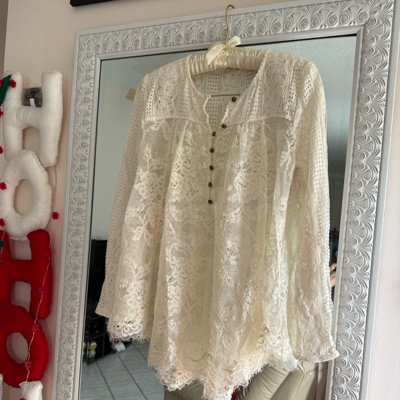 Anthropologie Tops - Anthropologie Ivory Lace Top